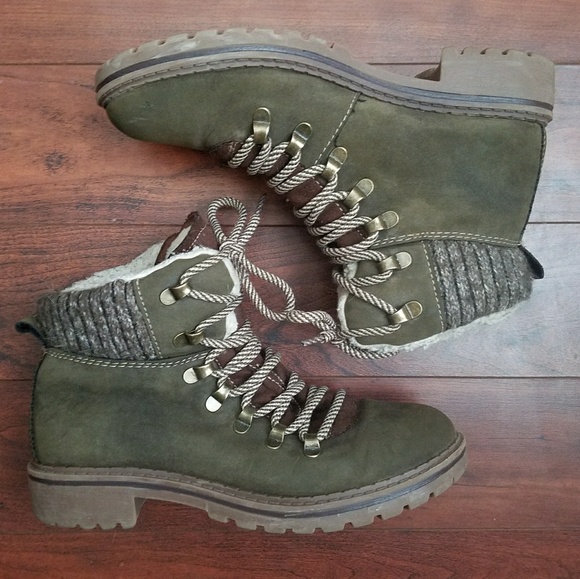 mossimo suede boots